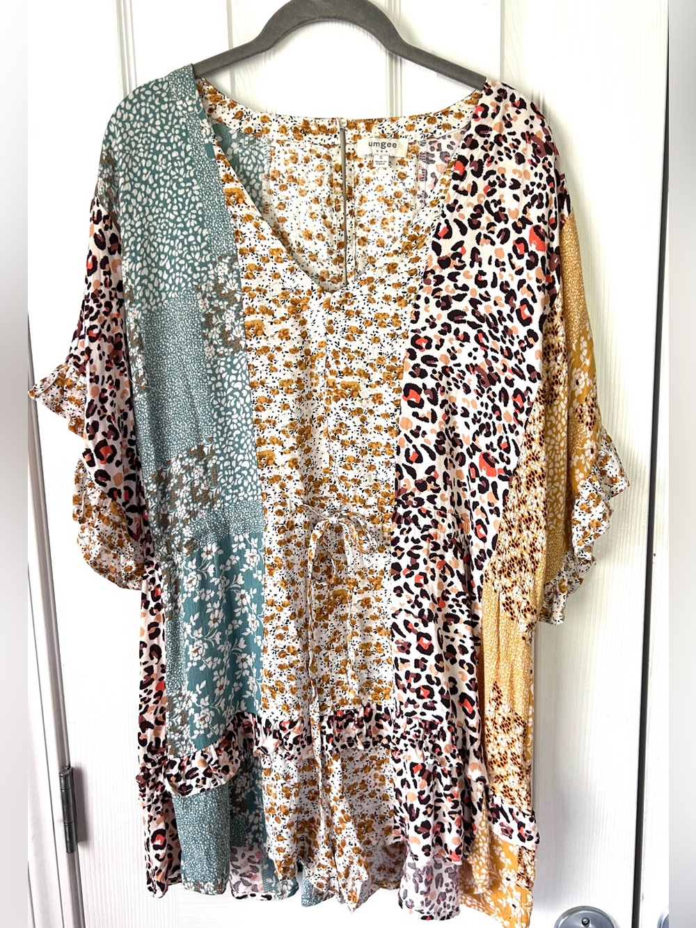 Umgee Mixed Print Leopard Floral Ruffle Romper Size Small